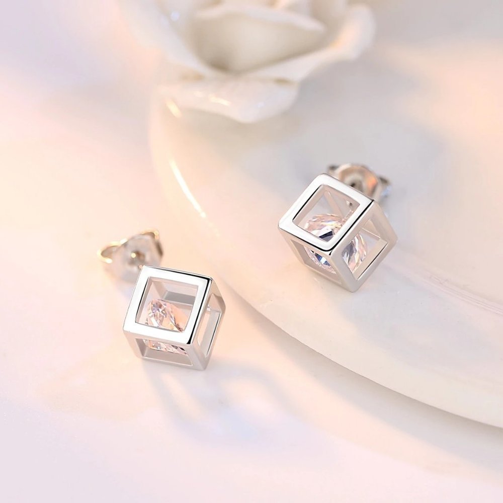 NEW 925 Sterling Silver Diamond Cube Stud Earrings - Picture 5 of 7